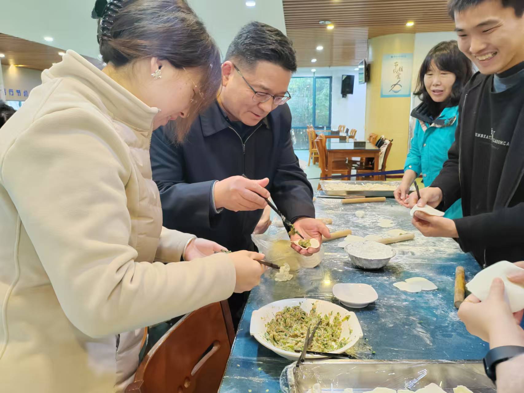 包饺子.jpg